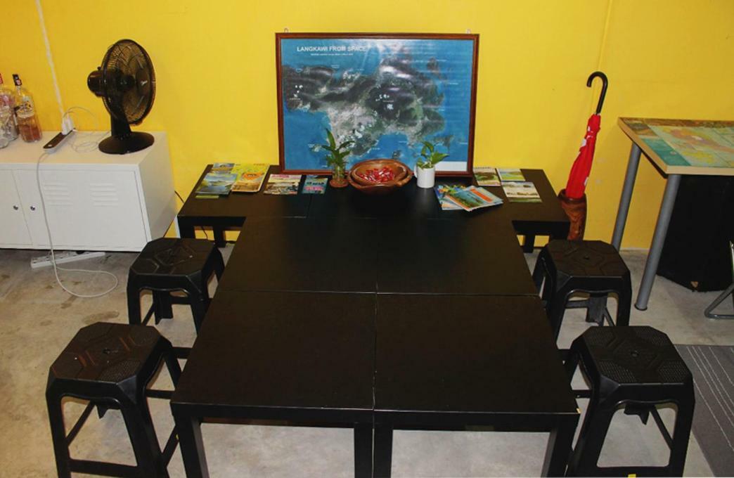 El Studio Hostel Langkawi Kuah Eksteriør bilde